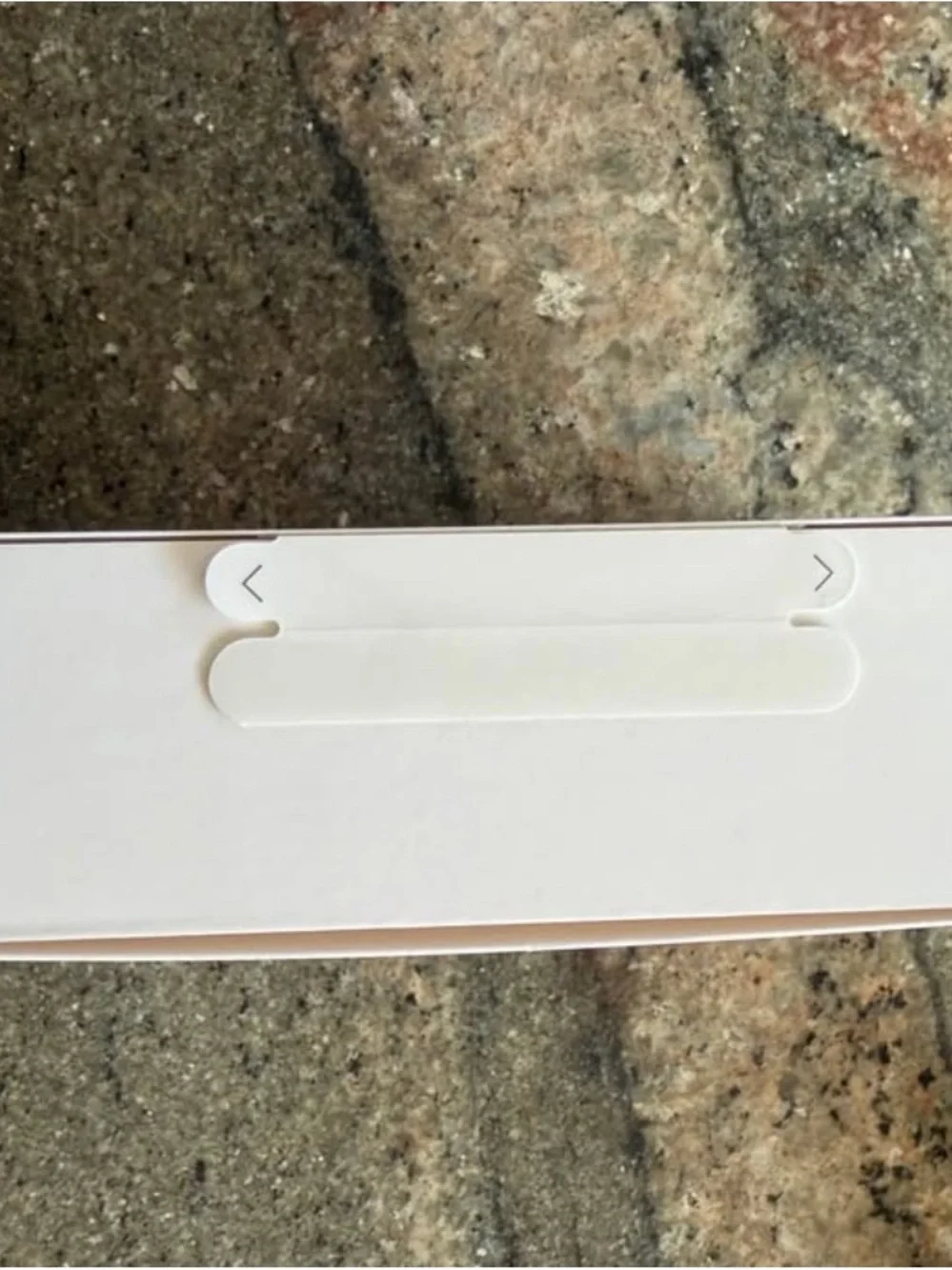 Oura Ring 4 Silver with White Box